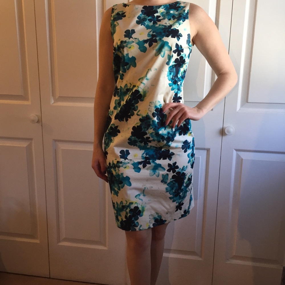 👗Floral print dress by Ann Taylor